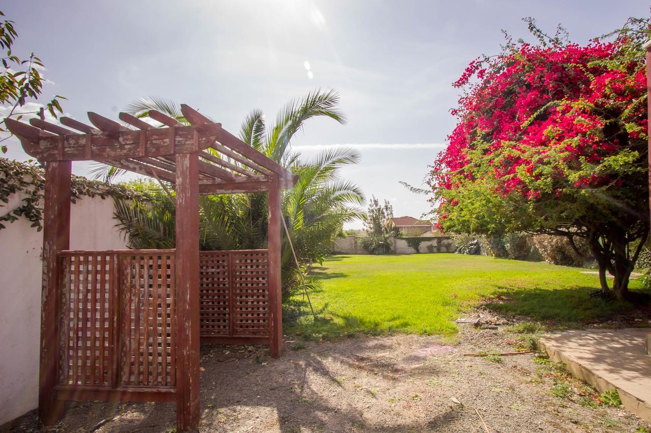 Grays Oak Hotel Athi River Exterior photo